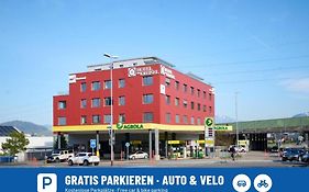 Hotel am Kreisel: Self-Service Check-In Hotel